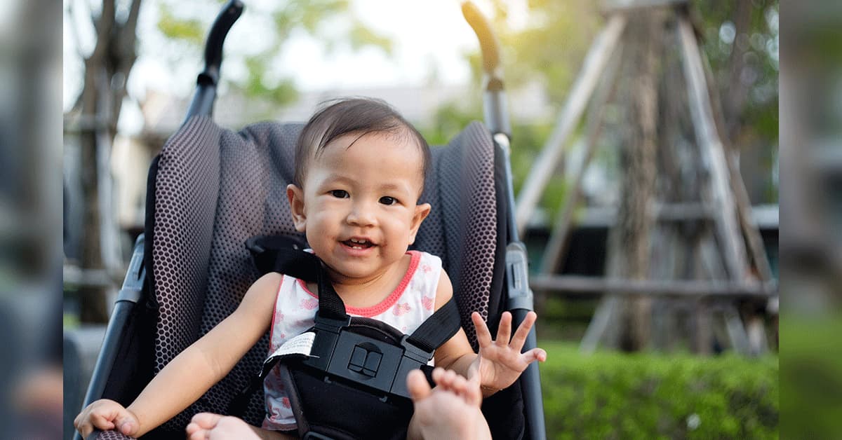 Bé 3 tháng tuổi sử dụng xe đẩy trẻ em có được không?