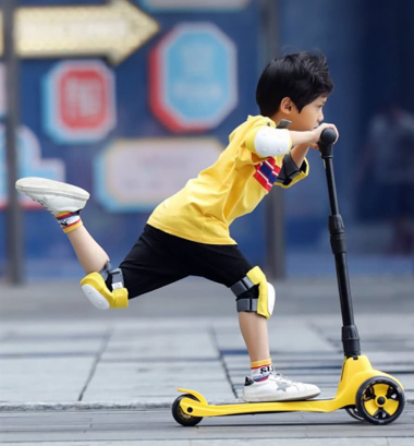 Cẩm nang chọn mua xe trượt scooter cho bé từ A - Z