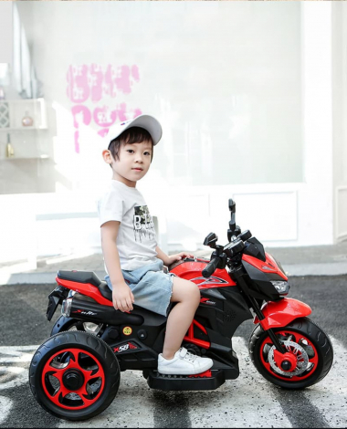 Tại sao nên sắm một chiếc xe máy điện cho con bạn?